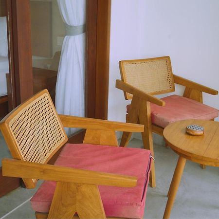 The Kd Suites & Coffee Shop Munggu Экстерьер фото