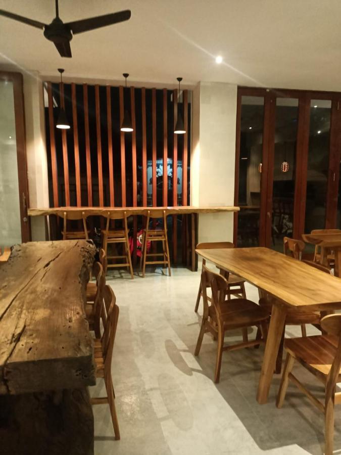 The Kd Suites & Coffee Shop Munggu Экстерьер фото