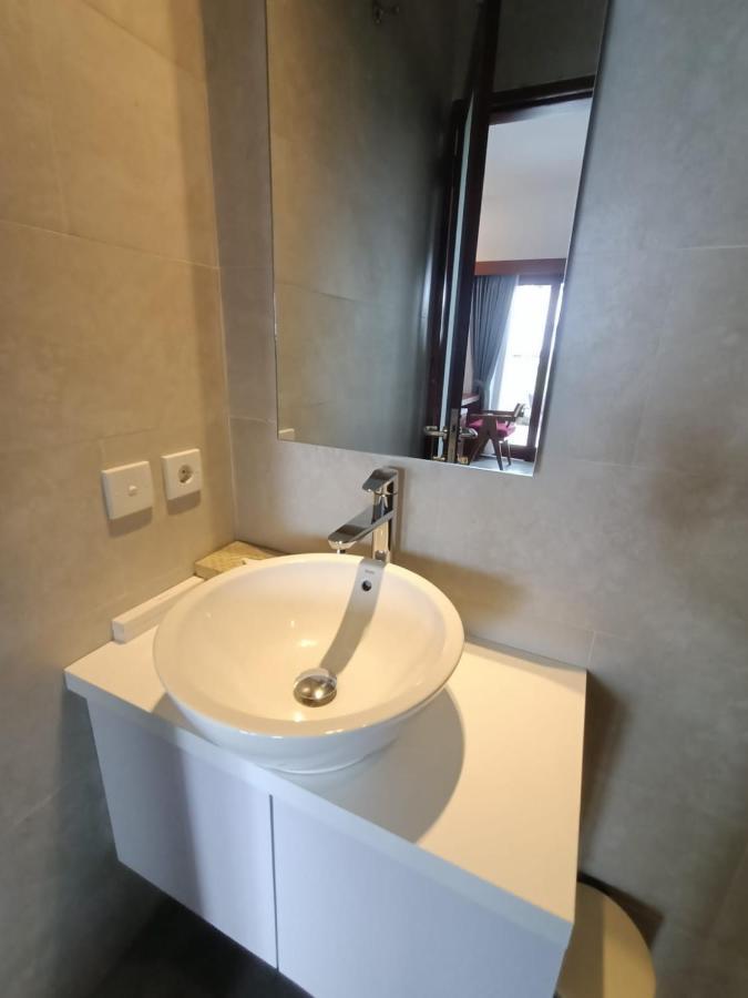 The Kd Suites & Coffee Shop Munggu Экстерьер фото