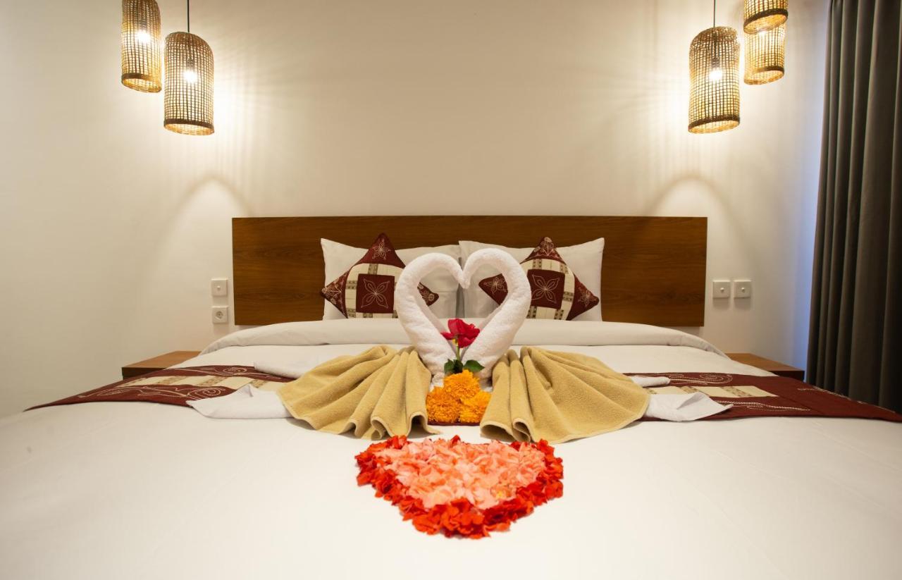 The Kd Suites & Coffee Shop Munggu Экстерьер фото