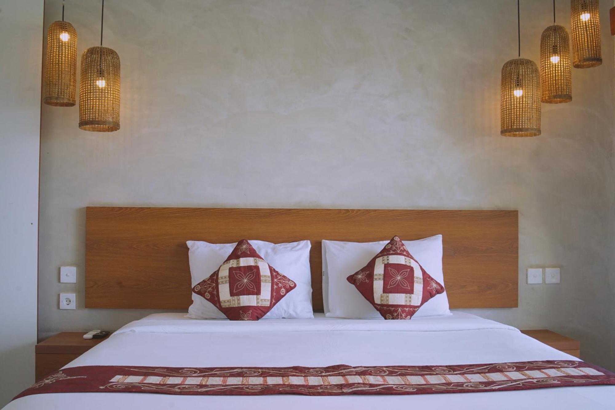 The Kd Suites & Coffee Shop Munggu Экстерьер фото