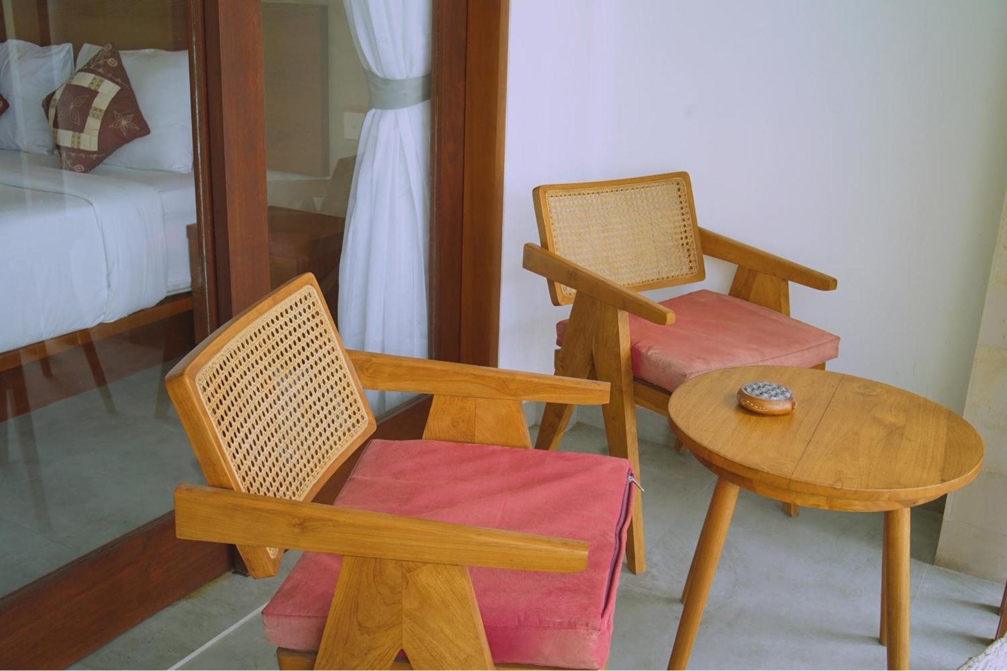 The Kd Suites & Coffee Shop Munggu Экстерьер фото