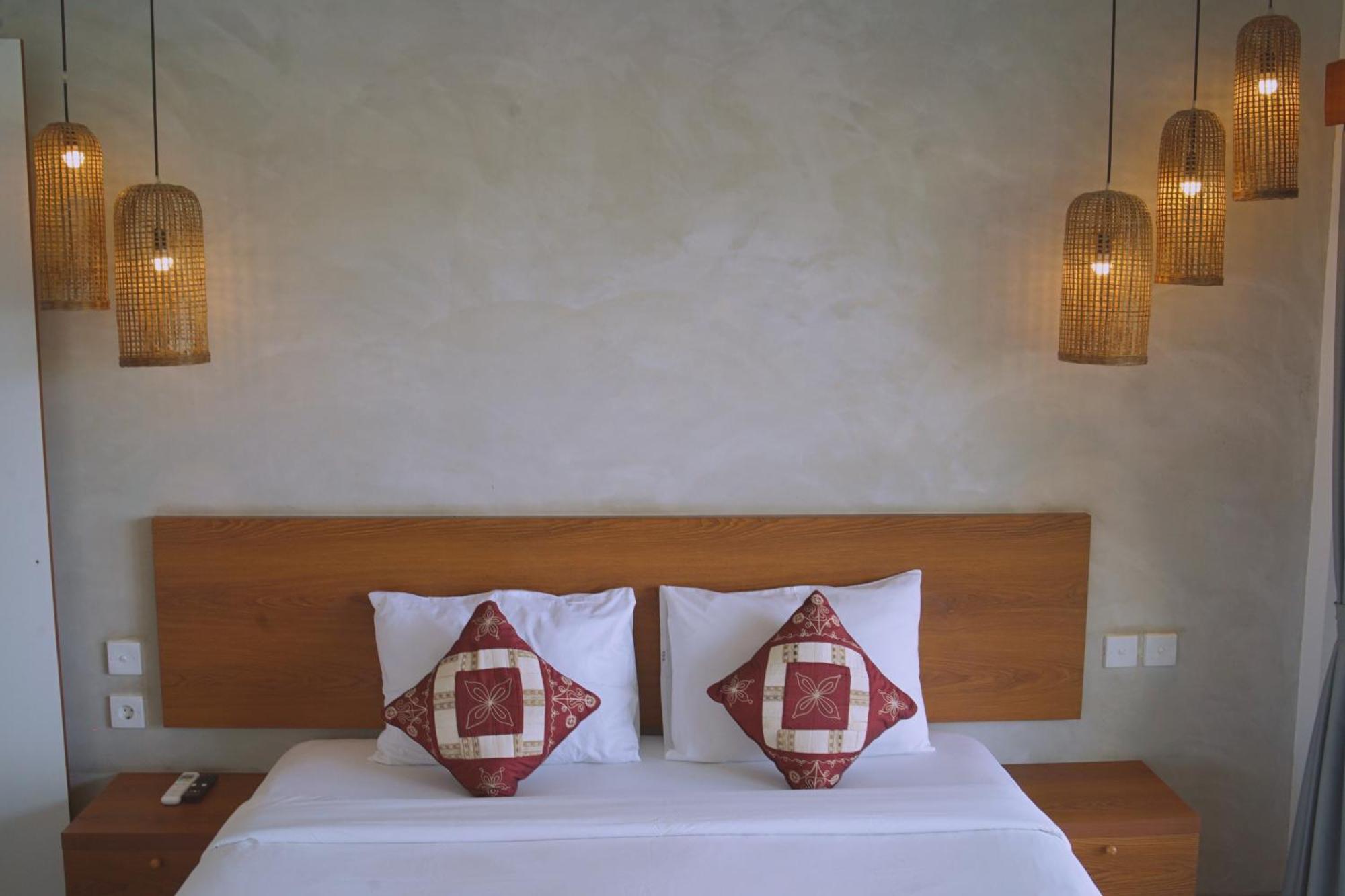 The Kd Suites & Coffee Shop Munggu Экстерьер фото